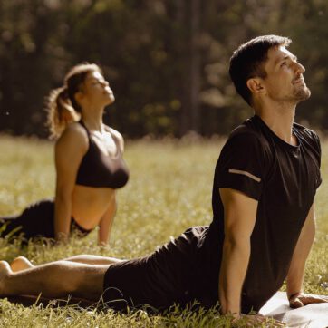 Ready for a new perspective? This exclusive coaching retreat combines the power of 1:1 sessions, gentle yoga and meditative practices. Gain clarity, overcome inner blocks, and align with what truly matters. Hosted by mindfulness expert Bernadette Siebers in a peaceful retreat home designed for calm and care.