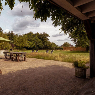 Looking for a luxury retreat in Europe that goes deeper? The bewithbalance retreat offers an exclusive, intimate experience combining yoga, coaching, wellness and nature. From June 17–24, 2025, take time for yourself and explore balance, resilience, and soulful self-care – in a curated retreat designed for lasting transformation.