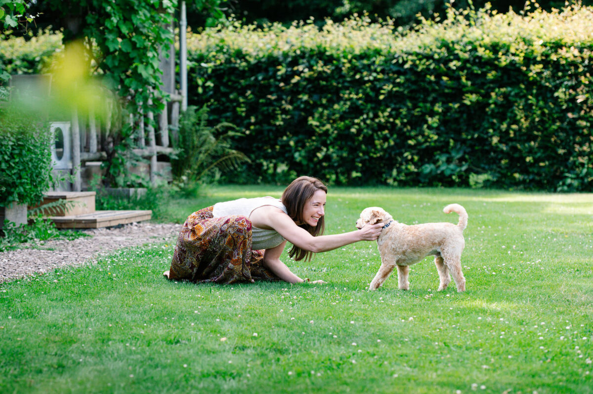 A personal retreat with Bernadette Siebers and bewithbalance is more than a holiday – it’s a curated journey toward self-discovery. Blending luxury coaching retreat elements with personalized wellbeing travel, each experience offers systemic coaching, deep emotional insight, and conscious travel experiences. Ideal for women seeking regenerative holidays, inner balance, and a high-end escape rooted in intention and transformation.